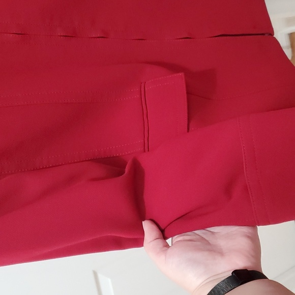 Maroon Jacket with fine stitching details - Picture 7 of 8